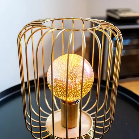 Doppelhaus- Schleussig , Moderner Altbau Dachetage Mit 2 Schlafzimmern Und Separatem Zusatzzimmer , Parkplatz - Balkon - Kamin - Eicheparkett - Arbeitsplatz 公寓