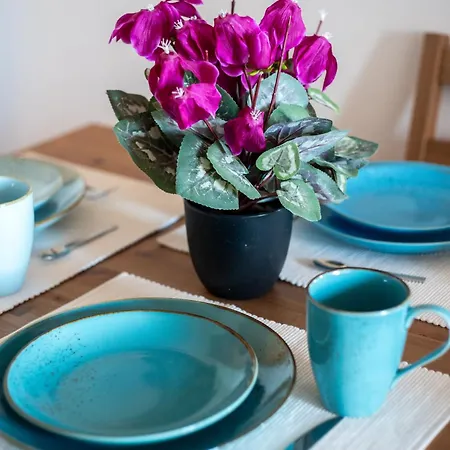 Doppelhaus- Schleussig , Moderner Altbau Dachetage Mit 2 Schlafzimmern Und Separatem Zusatzzimmer , Parkplatz - Balkon - Kamin - Eicheparkett - Arbeitsplatz 公寓