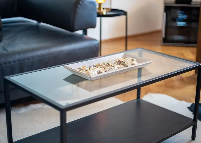 Doppelhaus- Schleussig , Moderner Altbau Dachetage Mit 2 Schlafzimmern Und Separatem Zusatzzimmer , Parkplatz - Balkon - Kamin - Eicheparkett - Arbeitsplatz Lipcse